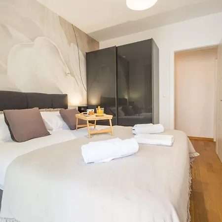 Pjero Apartment *